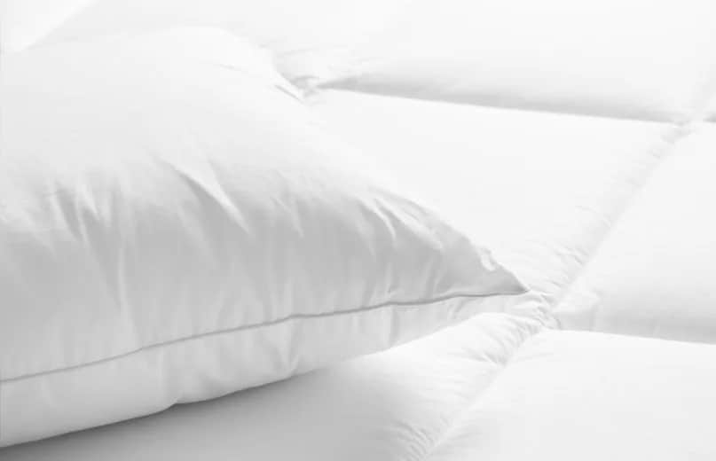 Jakie poduszki są w hotelach? Odkryj komfortowe opcje snu