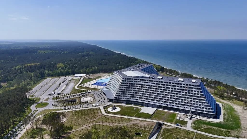 Ile pokoi ma hotel Gołębiewski w Pobierowie? Sprawdź szczegóły.