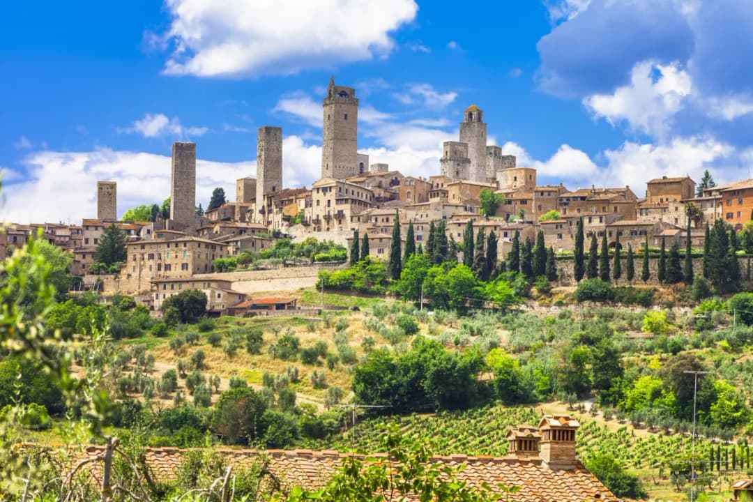 Gdzie zjeść w San Gimignano? Odkryj najlepsze restauracje i smaki